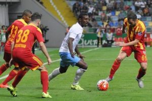 Trabzonspor Cardozo ile 3 puanı kaptı