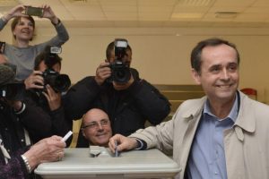 Suriyelilerin kenti terk etmesini istedi!