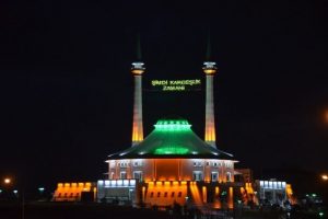 Bursa'da camiden anlamlı mesaj: "Şimdi kardeşlik zamanı"