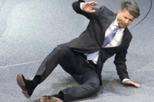 BMW CEO'su bir anda yere yığıldı