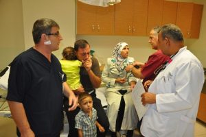 Kimyasal bombaya maruz kalan Suriyelilere Bursa'da devlet eli uzandı