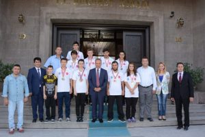 Uyuşturucunun pen&ccedil;esinden kurtulup madalyaya uzandılar! Bursa'ya geliyorlar...