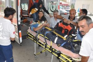 Bursa'da &ccedil;atıdan d&uuml;şen gen&ccedil; 6 saat hayata tutunabildi