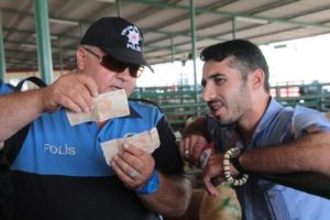 Kurbanlık satışlarında sahte para uyarısı
