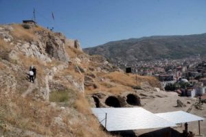 Tokat Kalesi'ndeki gizli ge&ccedil;it a&ccedil;ılıyor
