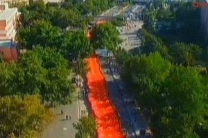 Başkent 'Ter&ouml;re Hayır, Kardeşliğe Evet" i&ccedil;in y&uuml;r&uuml;yor