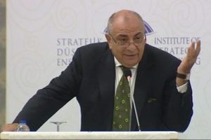 Tuğrul T&uuml;rkeş MHP'den istifa etti