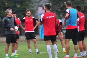 İneg&ouml;lspor'un hesabı puanlar