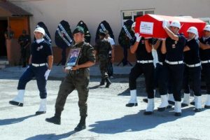 Şehit polis t&ouml;renle memleketine uğurlandı