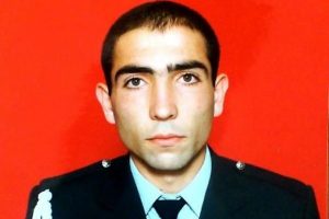 Ka&ccedil;ak&ccedil;ının &ccedil;arptığı polis şehit oldu