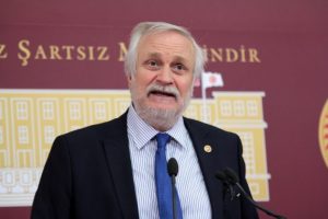 CHP'de o isim istifa etti!