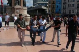 Taksim Meydanı'nda g&ouml;zaltı