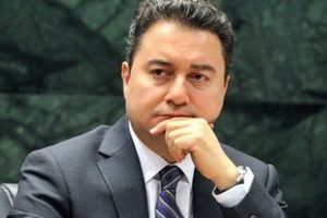 Babacan sosyal medyayı sallıyor