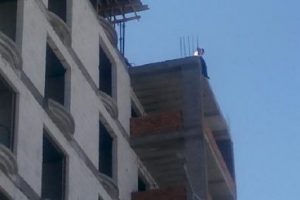 İntihara kalkışan genci polisler ikna etti