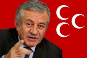'Bayrağı ihtilaf konusu yapmayalım' diyenler...