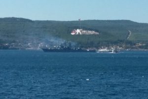&Ccedil;anakkale Boğazı'ndan ge&ccedil;ti
