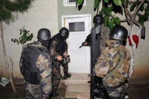 İş adamı &ccedil;ocuğunu ka&ccedil;ıran fidyecilere operasyon