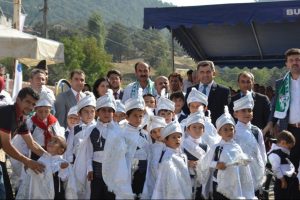 Bursa B&uuml;y&uuml;korhan'da toplu s&uuml;nnet ş&ouml;leni