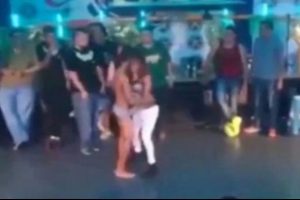 Gece kul&uuml;b&uuml;nde oral seks skandalı