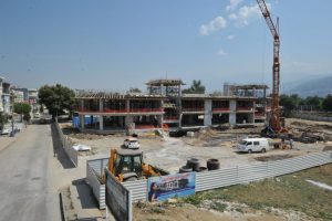 Bursa'da Osmangazi İlk&ouml;ğretim okulu hızla y&uuml;kseliyor