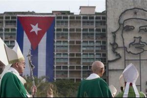 Papa Francis Havana'daki Devrim Meydanı'nda