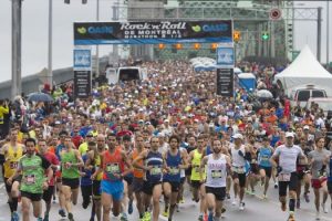 Montreal Maratonu'nda koşucu &ouml;ld&uuml;!
