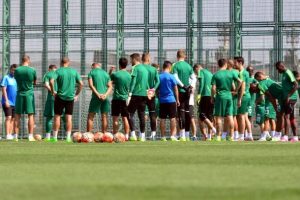 Bursaspor'da k&ouml;t&uuml; gidişat moralleri alt &uuml;st etti