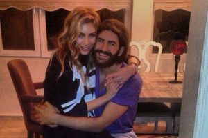 Sinem Kobal kardeşine servet kazandırdı...