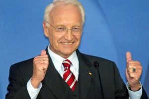 "M&uuml;sl&uuml;manlar Almanya'ya ait, ama İslam değil"