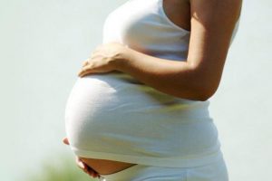Anne karnında dumana maruz kalan bebekler yaşama yenik başlıyor