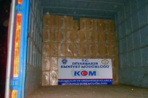 1 milyon liralık ka&ccedil;ak sigara ele ge&ccedil;irildi
