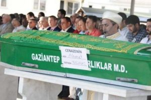 Kazada &ouml;len eski belediye başkanı defnedildi
