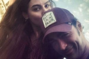 Birce Akalay ile Sarp Levendoğlu'ndan 'boşanmıyoruz' mesajı