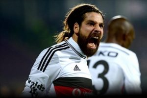 "Fenerbah&ccedil;e galibiyetiyle puan kaybını telafi edeceğiz"