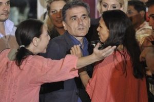 Eski Yunan Maliye Bakanı &Ccedil;akalatos'un g&ouml;revi yeniden alma konusunda teredd&uuml;tleri var