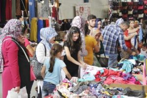 Perşembe Pazarı'nda bayram hareketliliği
