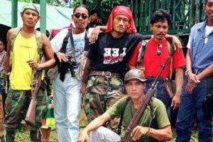 Filipinler'de 3 turist ka&ccedil;ırıldı