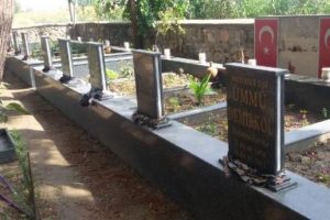 Kazada &ouml;len tarım iş&ccedil;ilerine 'yas mezarı'