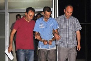 Birlikte yaşadığı kadını yaralayıp kızını &ouml;ld&uuml;ren ş&uuml;pheli yakalandı