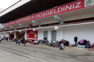 Sığınmacıların bekleyişi 9. g&uuml;n&uuml;nde