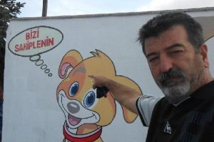 Hayvan barınaklarını ziyaret etti
