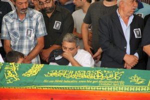 "Ter&ouml;r var, kızı veremeyiz" denilen polise veda