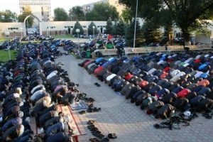 Kazakistan'da Kurban Bayramı coşkusu sokaklara taştı