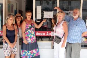 Sokak hayvanları i&ccedil;in 'her şey 1 lira'