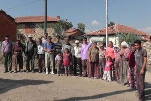 Mahallelinin su &ccedil;ilesi