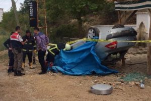 Kurban kesmeye giderken kazada &ouml;ld&uuml;