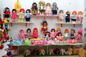 Bursalı "Sultan" bebekler "Barbie"yi tahtından indirecek
