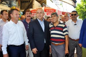 &Ccedil;avuşoğlu: Dilleri d&ouml;n&uuml;yorsa onlar da 'Bismillah' desin