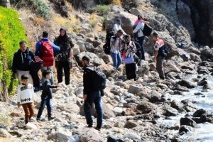 &Ccedil;anakkale sahillerinde 472 ka&ccedil;ak yakalandı