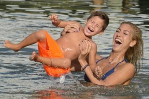 &Ccedil;ağla Şıkel, bayram tatilini Bodrum'da ge&ccedil;iriyor